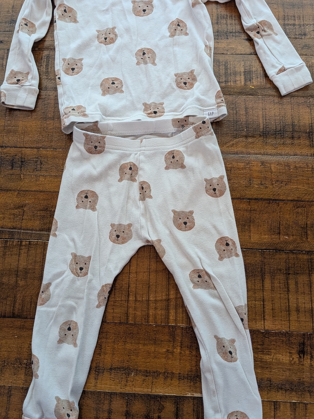 GAP Kids Bear Print Cream Pajama Set 2T Organic Cotton